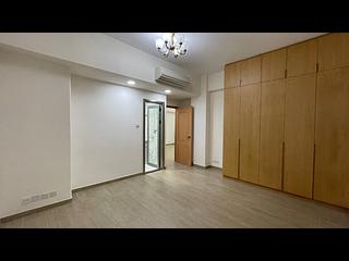 Mid Levels Central - Best View Court Block 66, Macdonnell Road 06