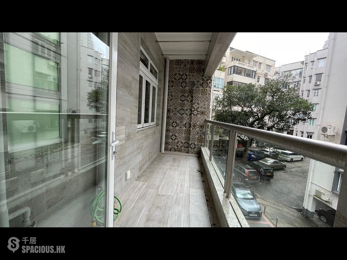 Mid Levels Central - Best View Court Block 66, Macdonnell Road 01