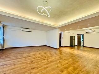 Mid Levels Central - Pine Court 06