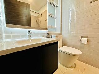 Mid Levels Central - Pine Court 12