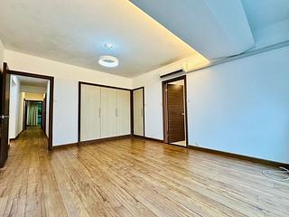Mid Levels Central - Pine Court 13
