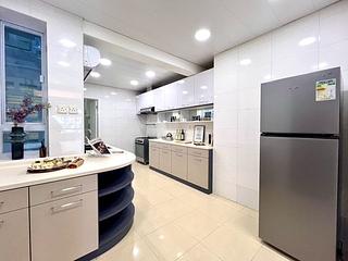 Mid Levels Central - Pine Court 08