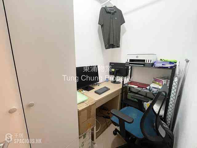 Tung Chung - Century Link Phase 1 Tower 6B 05