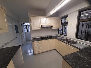 Mid Levels Central - Right Mansion 05
