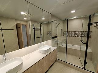 Mid Levels Central - Clovelly Court Block 1 08