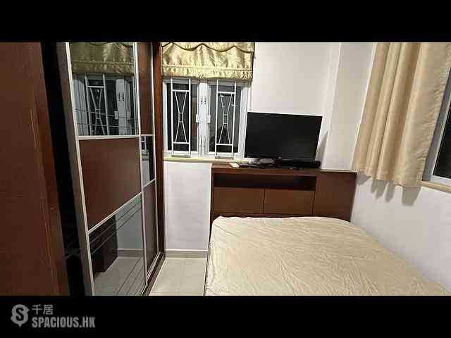 Sai Ying Pun - Wai Tak Building 07
