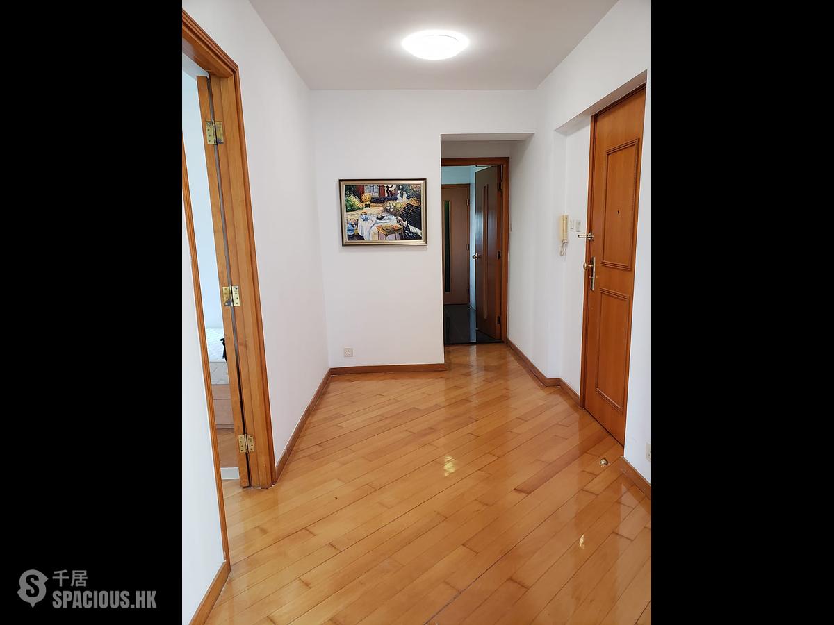 Sheung Wan - Medal Court 01
