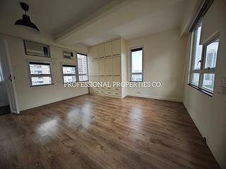 Tai Hang - Rich Building 06