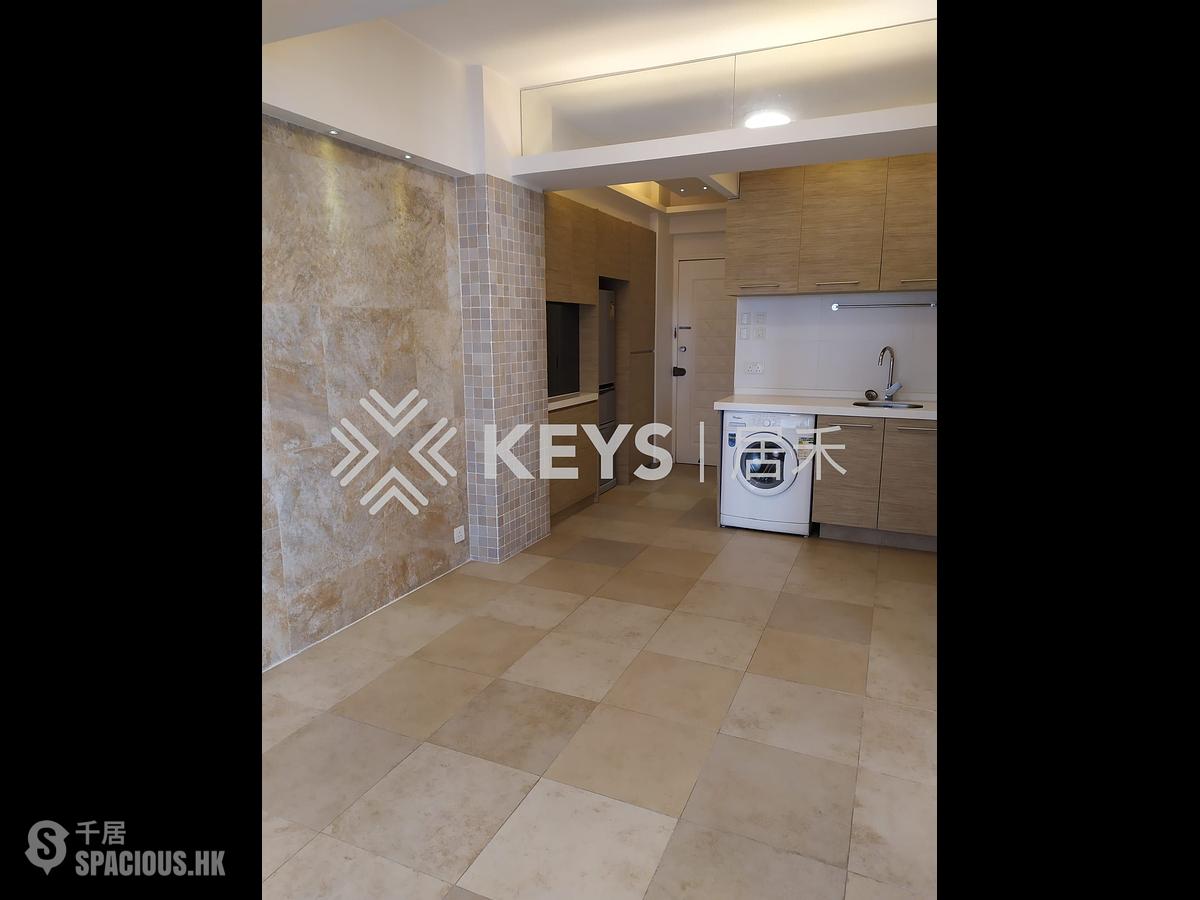 Happy Valley - Evone Court 01
