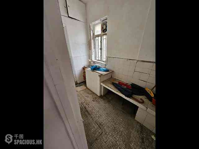 Sham Shui Po - Hip Kwan House 04