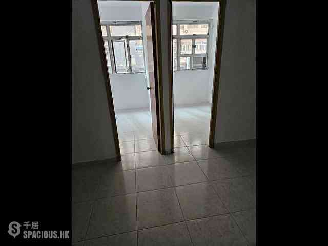 Shau Kei Wan - Metro Mansion 06