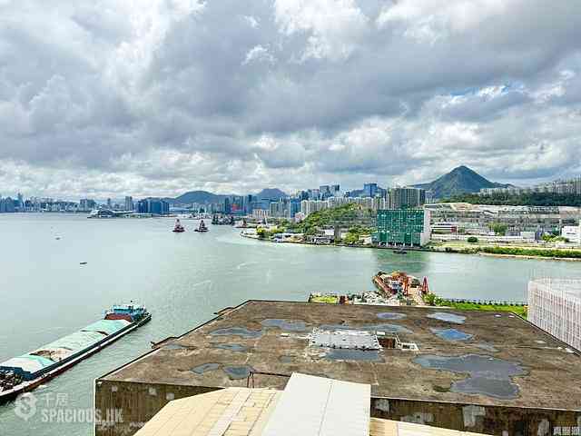 Yau Tong - The Coast Line 01