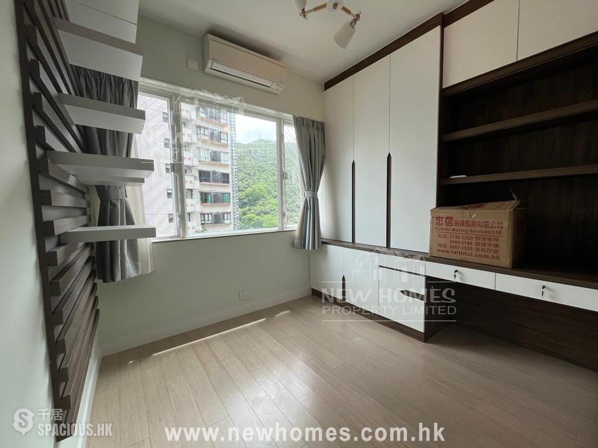 Tai Hang - Morengo Court 01