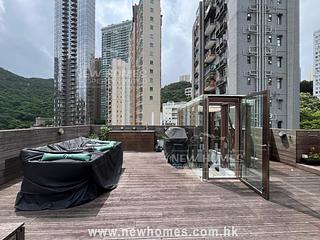 Tai Hang - Morengo Court 05