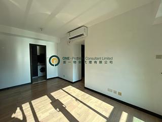 Sai Ying Pun - Centre Place 03