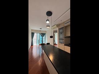 Wan Chai - The Avenue Phase 1 06