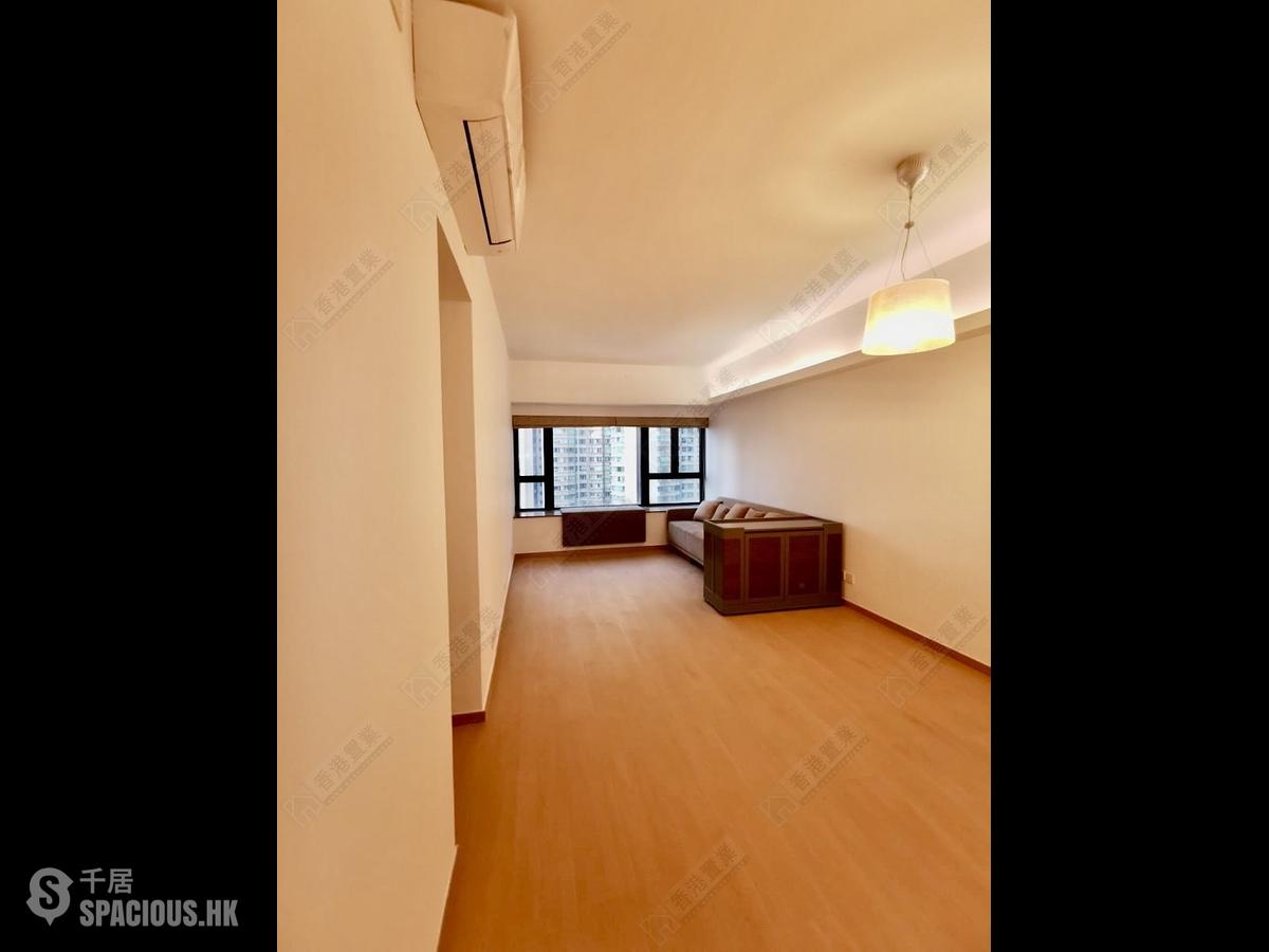 West Kowloon - The Arch Moon Tower (Block 2A) 01