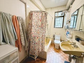 Mid Levels Central - Glory Mansion 14