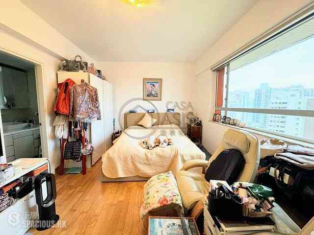 Mid Levels Central - Pearl Gardens 01