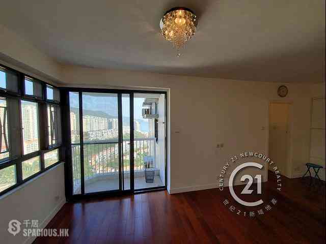 Discovery Bay - Discovery Bay Phase 5 Greenvale Village Greenland Court (Block 5) 01