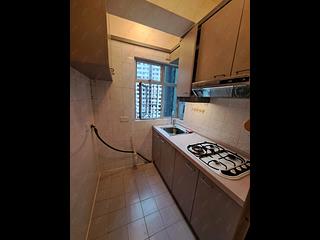 Mid Levels Central - Windsor Court 02