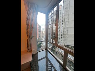Mid Levels Central - Windsor Court 05