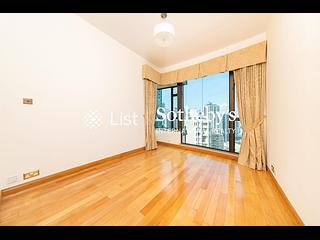 Mid Levels Central - Fairlane Tower 06