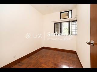 Mid Levels Central - Elegant Terrace 02