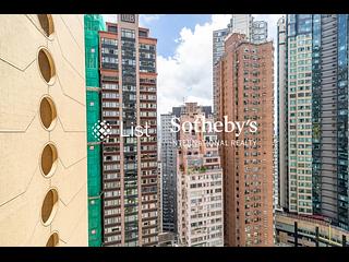 Mid Levels Central - Elegant Terrace 03