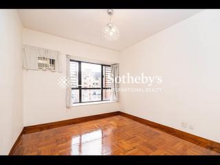 Mid Levels Central - Elegant Terrace 07