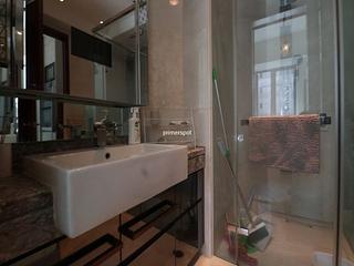 Wan Chai - The Avenue Phase 2 06