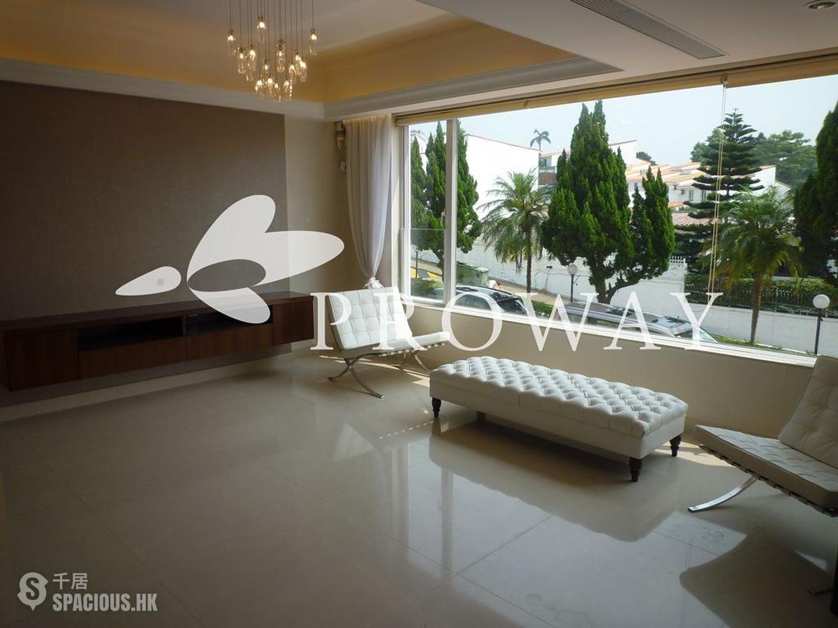 Clear Water Bay - Las Pinadas 01