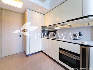 Mid Levels Central - Townplace Soho 06