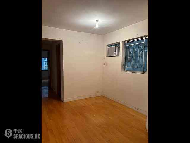 Ap Lei Chau - South Horizons Phase 3 Mei Wah Court (Block 22) 03