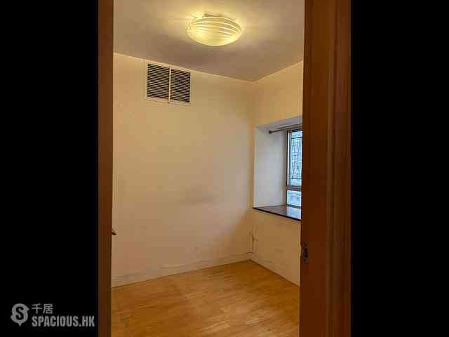 Ap Lei Chau - South Horizons Phase 3 Mei Wah Court (Block 22) 08