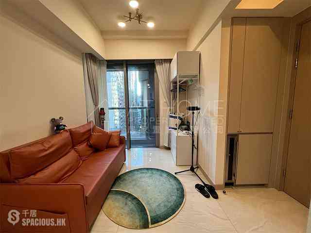 Sai Ying Pun - King's Hill 01
