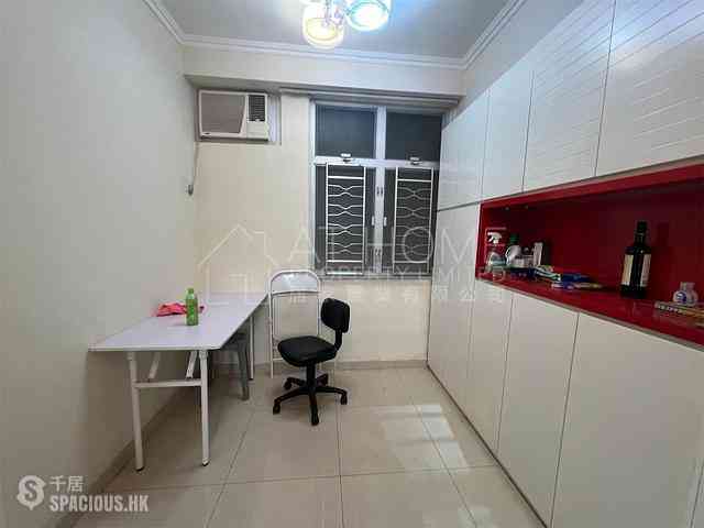 Shek Tong Tsui - Sunglow Building 01