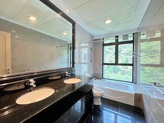 Mid Levels Central - The Harbourview 19