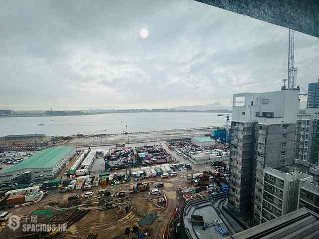 Tung Chung - Century Link Phase 2 Tower 1B 11