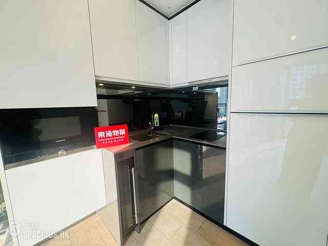 Tung Chung - Century Link Phase 1 Tower 6B 03