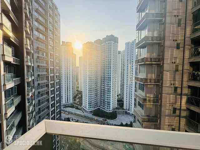 Tung Chung - Century Link Phase 1 Tower 6B 05