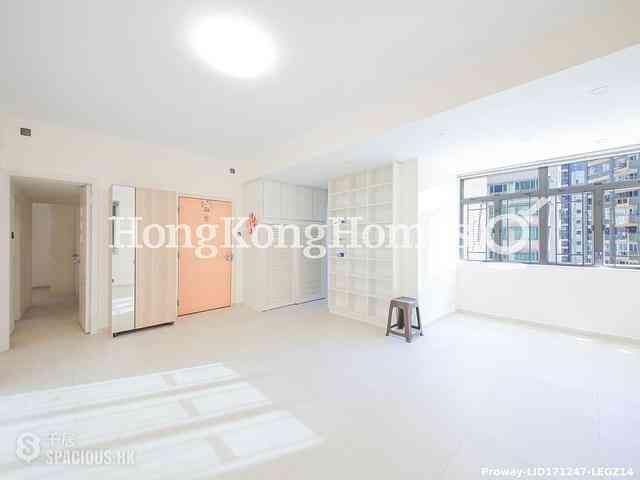 Mid Levels Central - Kings Court 01