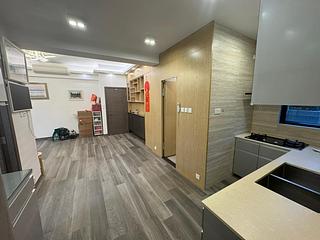 Mid Levels East - Merry Garden Block B 04