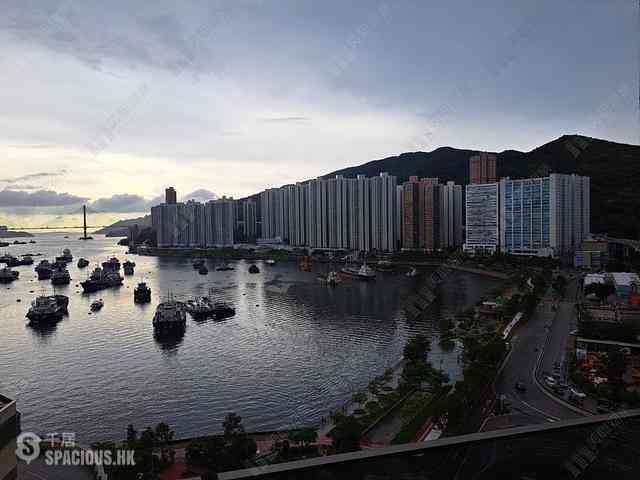 Tsuen Wan - Ocean Pride Phase 3 Block 7 03