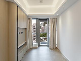 Mid Levels Central - Townplace Soho 04