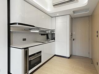 Mid Levels Central - Townplace Soho 07