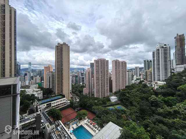 Mid Levels Central - Clovelly Court 01