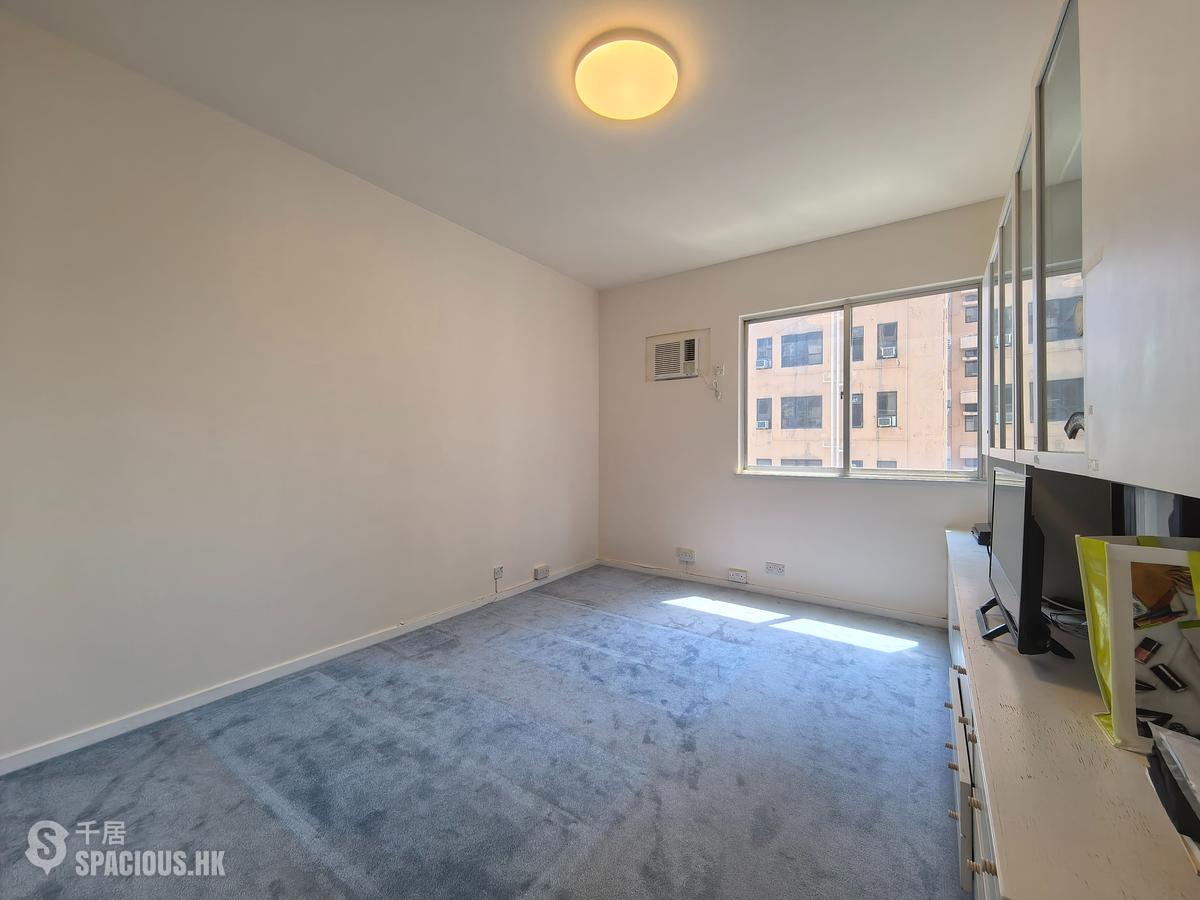 Mid Levels Central - Hollywood Heights 01
