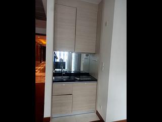 Wan Chai - The Avenue Phase 2 Block 2 05