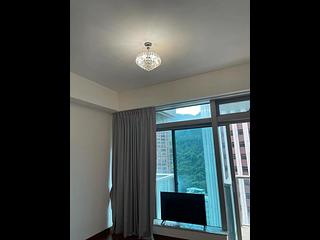 Wan Chai - The Avenue Phase 2 Block 2 08